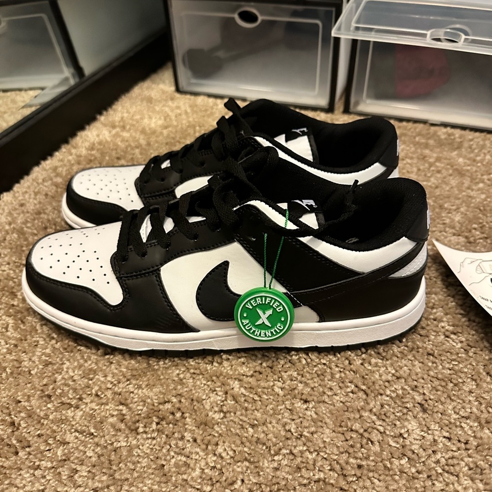 Nike panda dunks